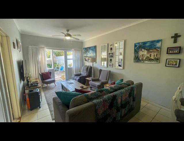 2 BEDROOM HOUSE FOR SALE IN HARBOUR ISLAND